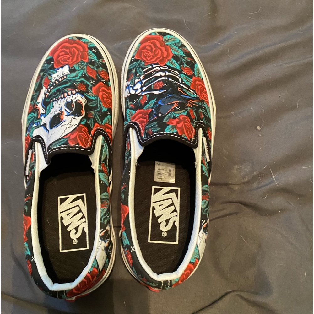 Vans slip on. Worn once size 5.5